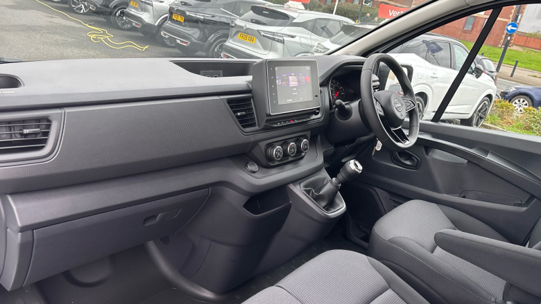 Nissan Primastar 30 L1 Diesel 2.0 dCi 110ps H1 Acenta Van